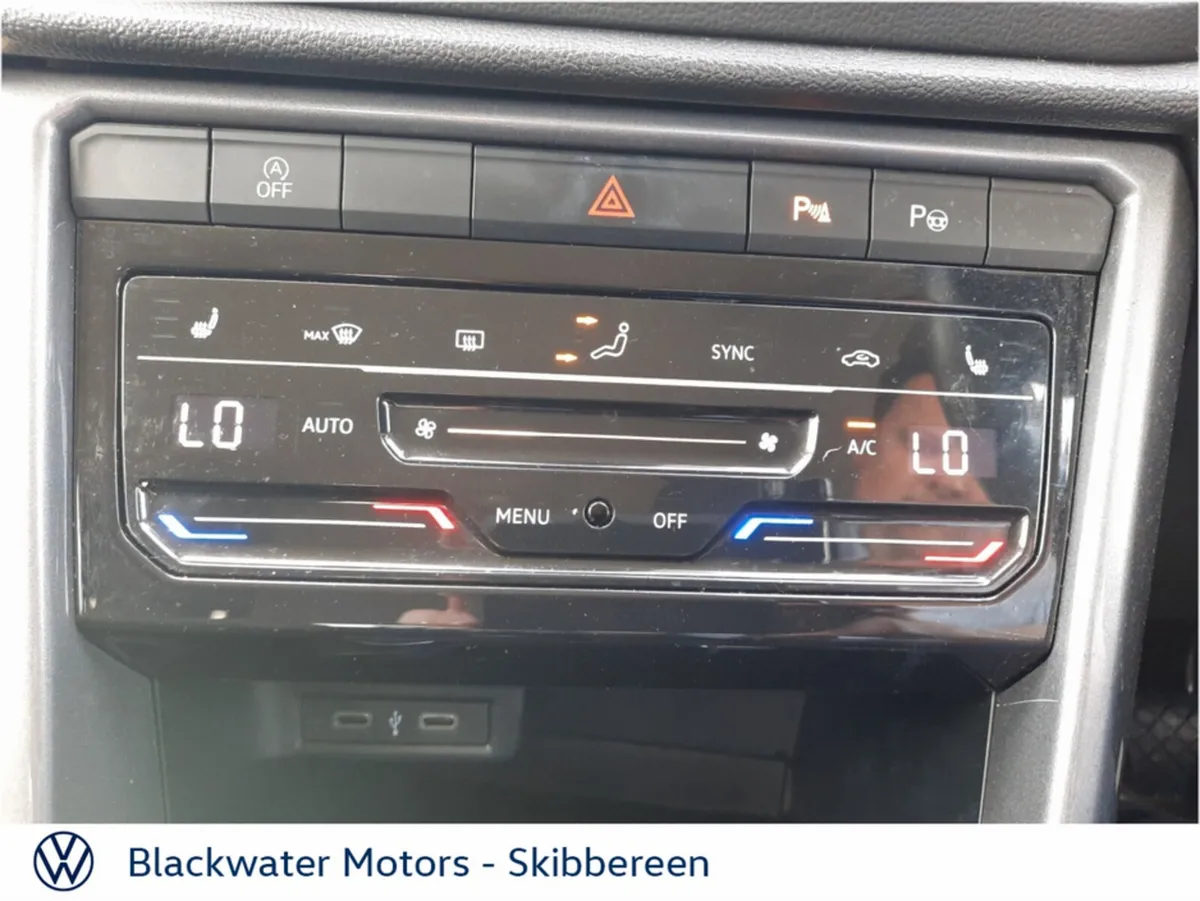 Volkswagen T-Roc Estate, Petrol, 2022, Blue