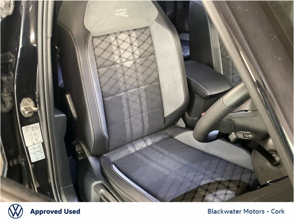 Volkswagen T-Roc SUV, Diesel, 2025, Black