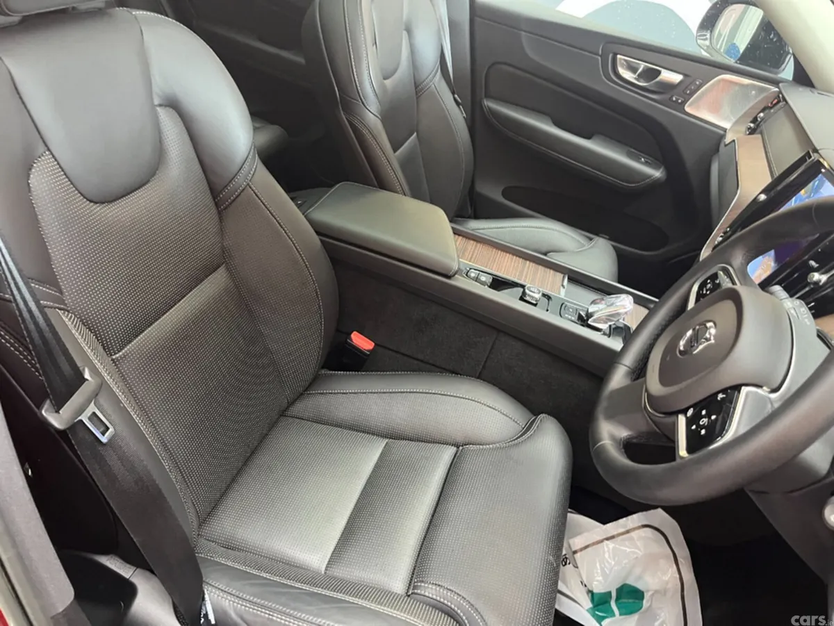 Volvo XC60 SUV, Petrol Plug-in Hybrid, 2024, Red