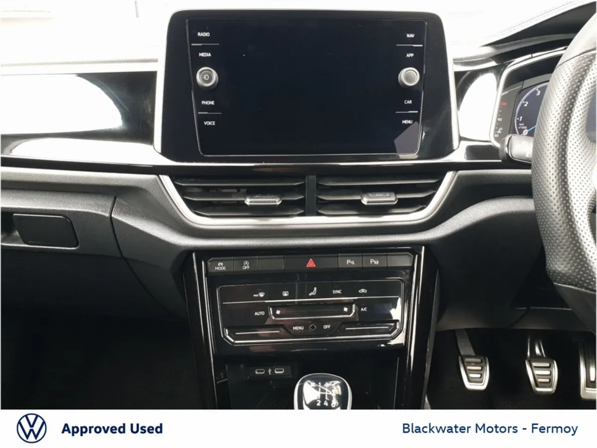 Volkswagen T-Roc SUV, Petrol, 2023, Black