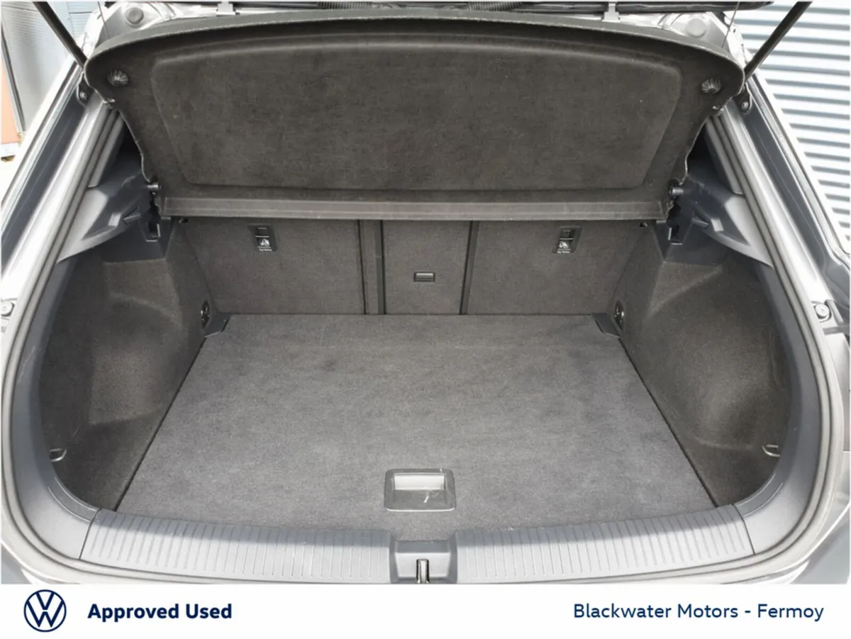 Volkswagen T-Roc SUV, Petrol, 2023, Black