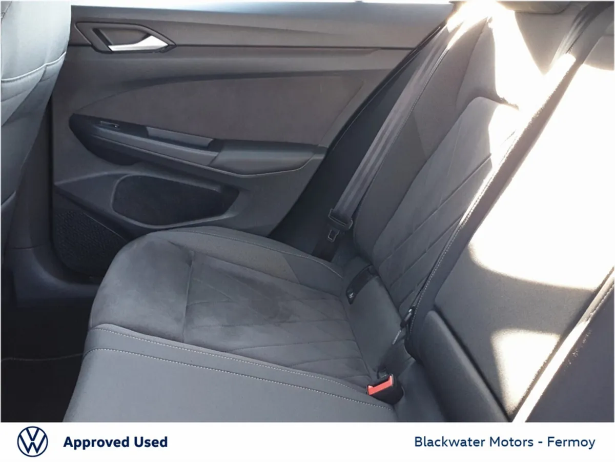 Volkswagen Golf Estate, Diesel, 2023, Black