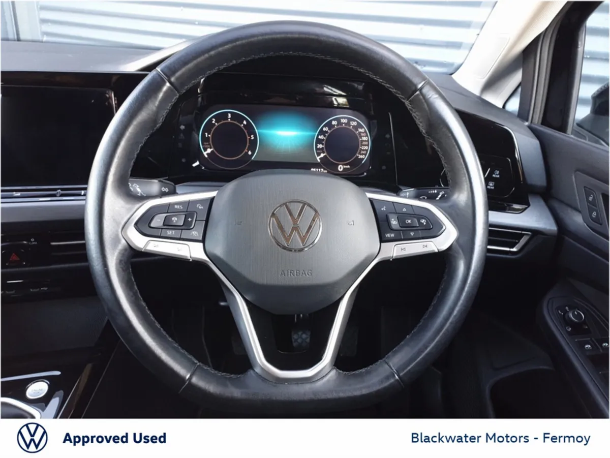 Volkswagen Golf Estate, Diesel, 2023, Black