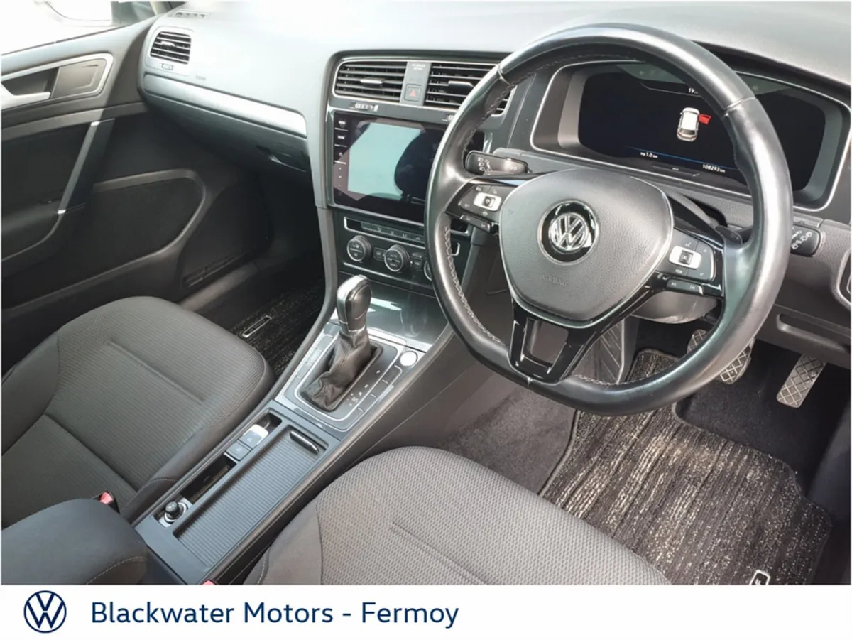 Volkswagen Golf Hatchback, Petrol, 2019, White