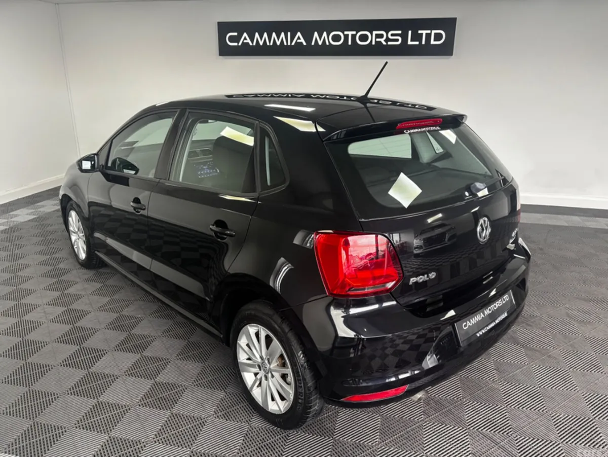 Volkswagen Polo Hatchback, Petrol, 2015, Black