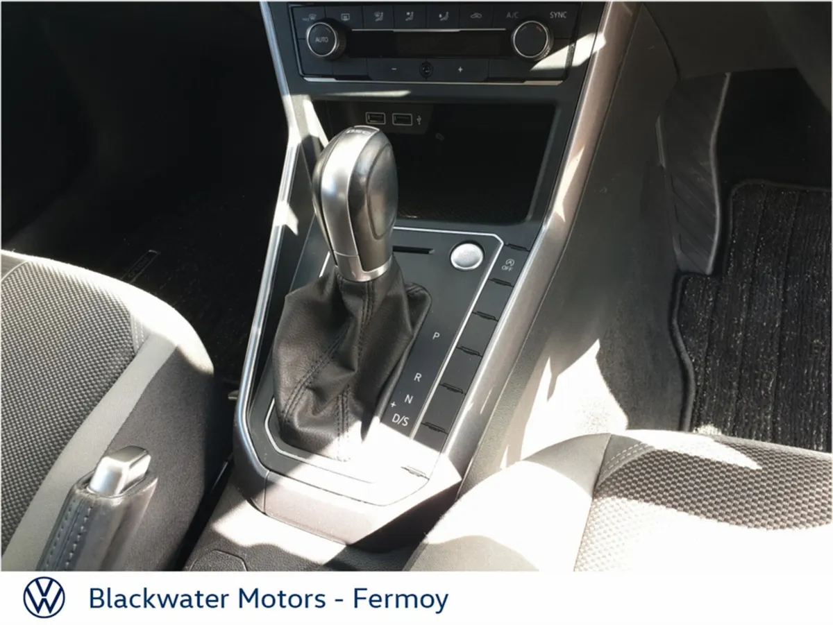 Volkswagen Polo Hatchback, Petrol, 2018, Orange
