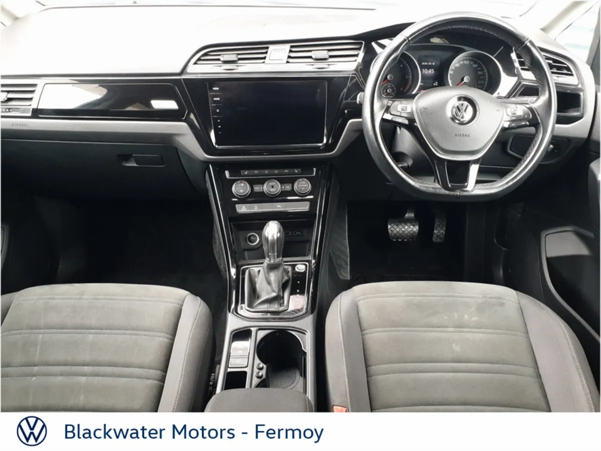 Volkswagen Touran Hatchback, Diesel, 2019, White