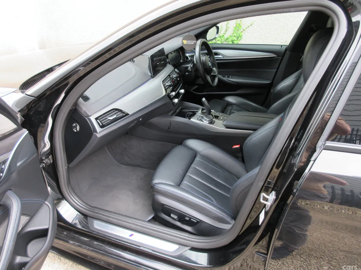 BMW 5-Series Saloon, Petrol Plug-in Hybrid, 2018, Black
