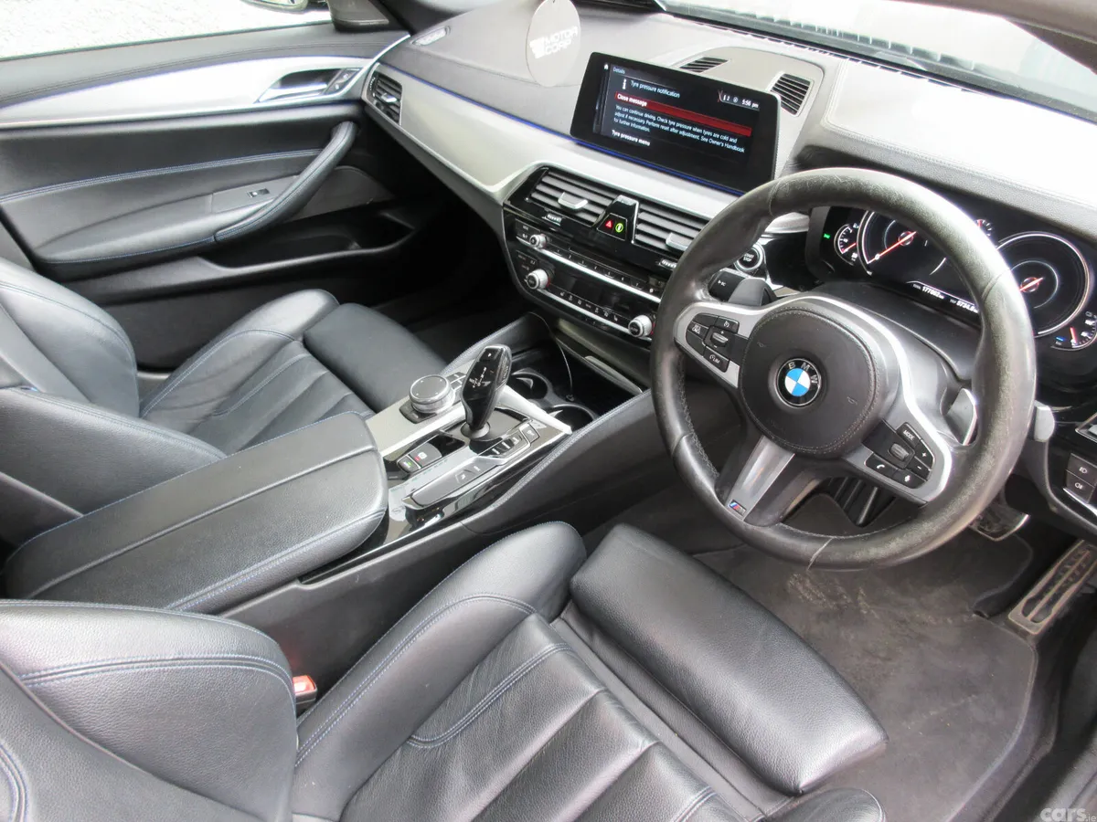BMW 5-Series Saloon, Petrol Plug-in Hybrid, 2018, Black