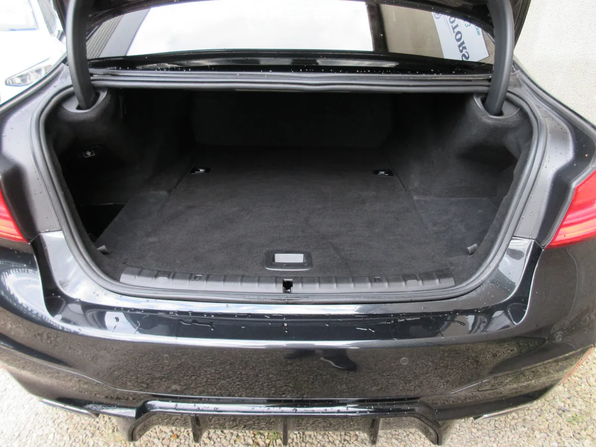 BMW 5-Series Saloon, Petrol Plug-in Hybrid, 2018, Black