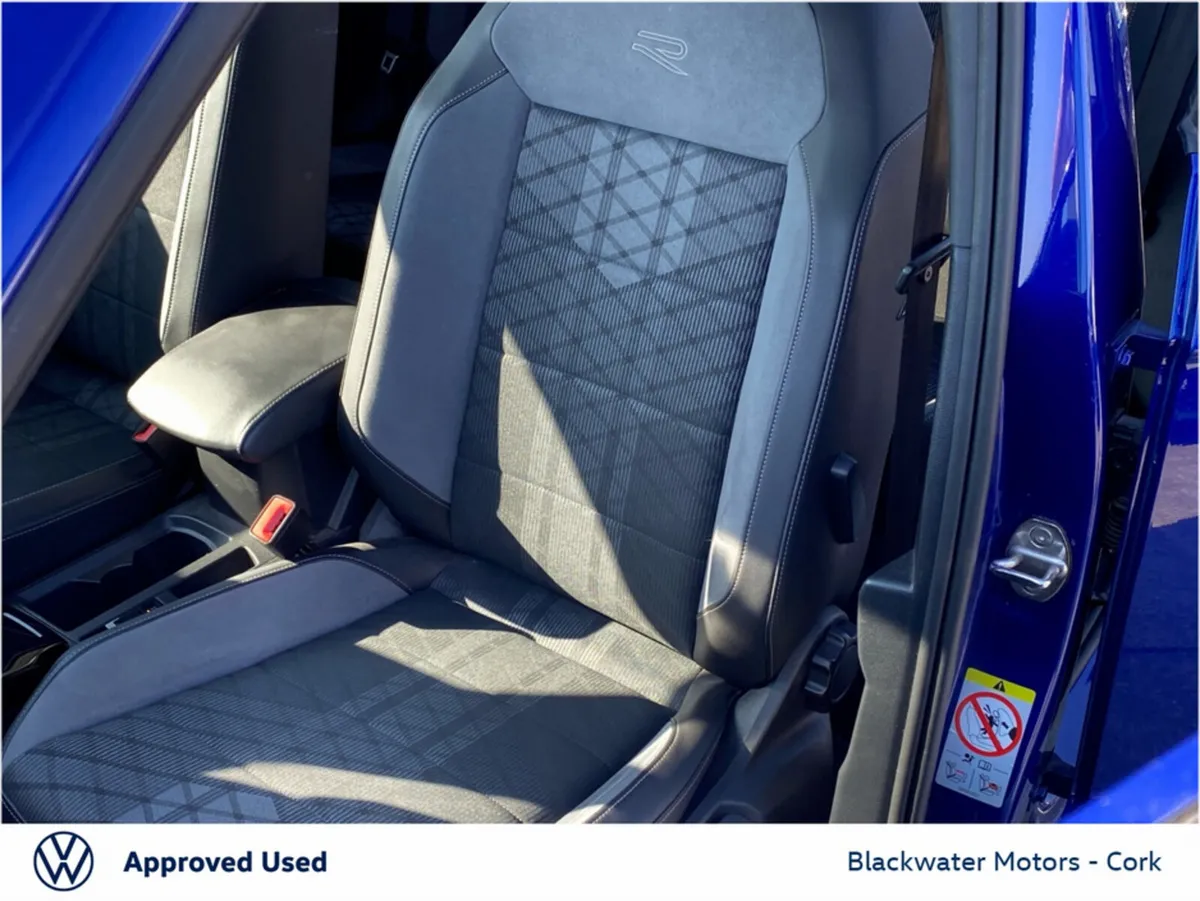Volkswagen T-Roc SUV, Petrol, 2023, Blue