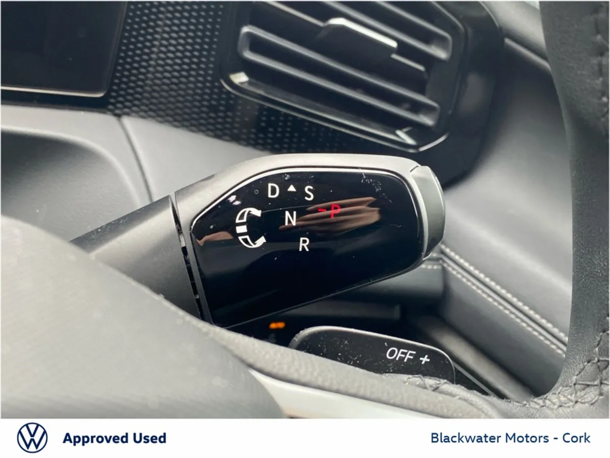 Volkswagen Tiguan SUV, Petrol Plug-in Hybrid, 2025, Black