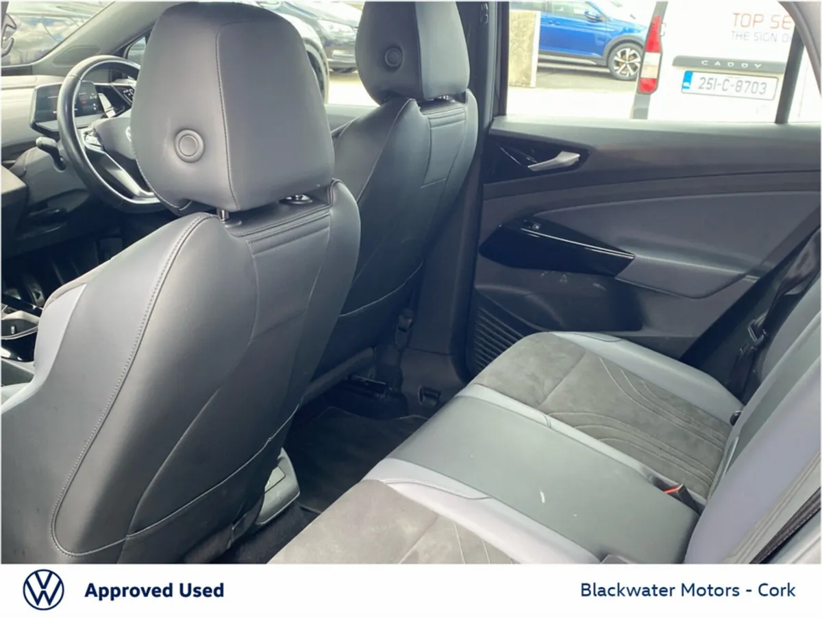 Volkswagen ID.4 Hatchback, Electric, 2023, Black