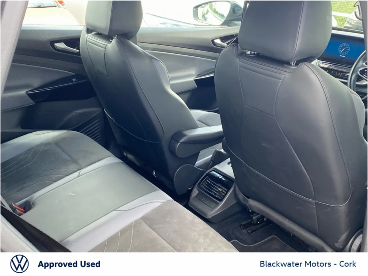 Volkswagen ID.4 Hatchback, Electric, 2023, Black
