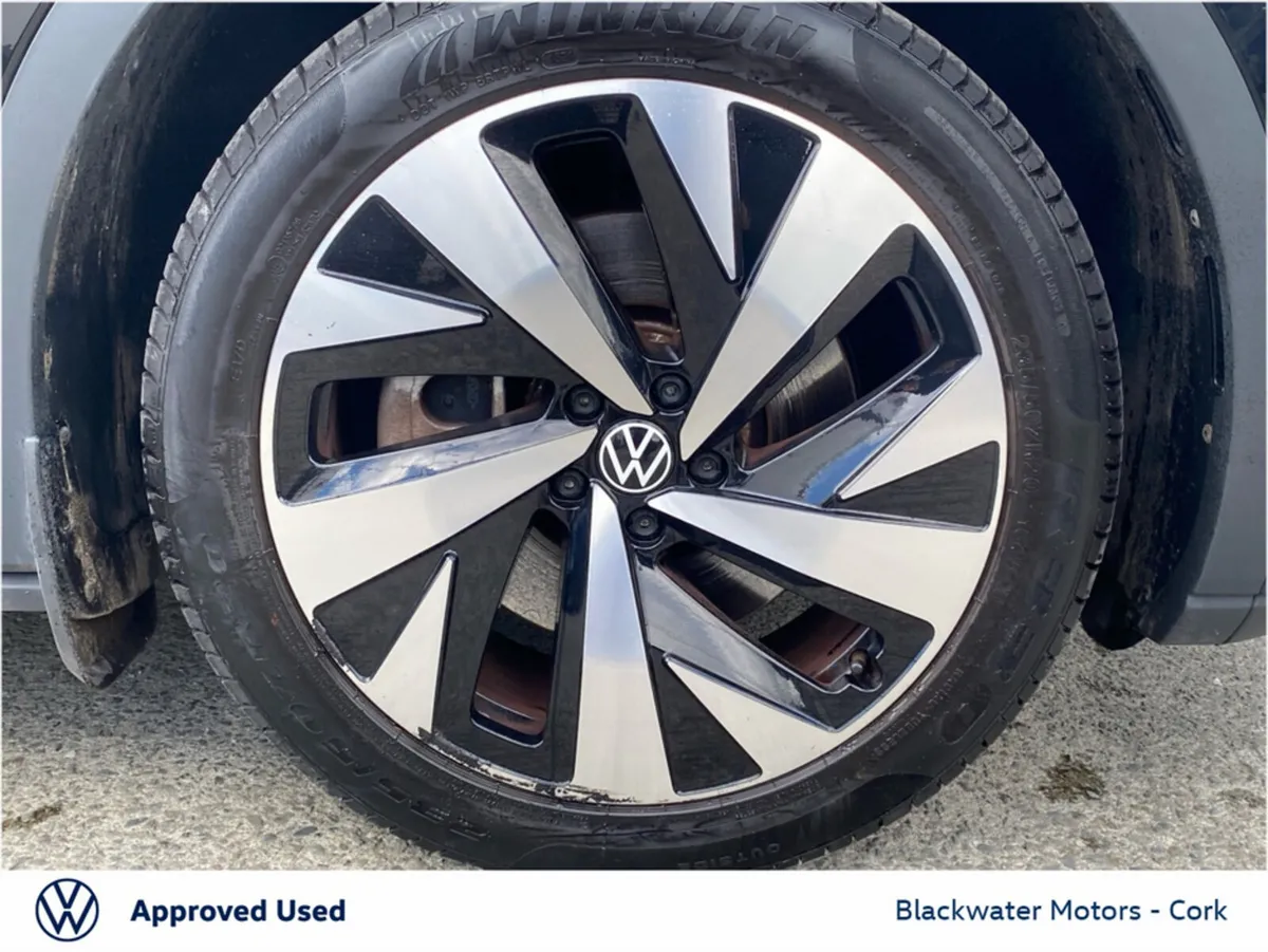 Volkswagen ID.4 Hatchback, Electric, 2023, Black