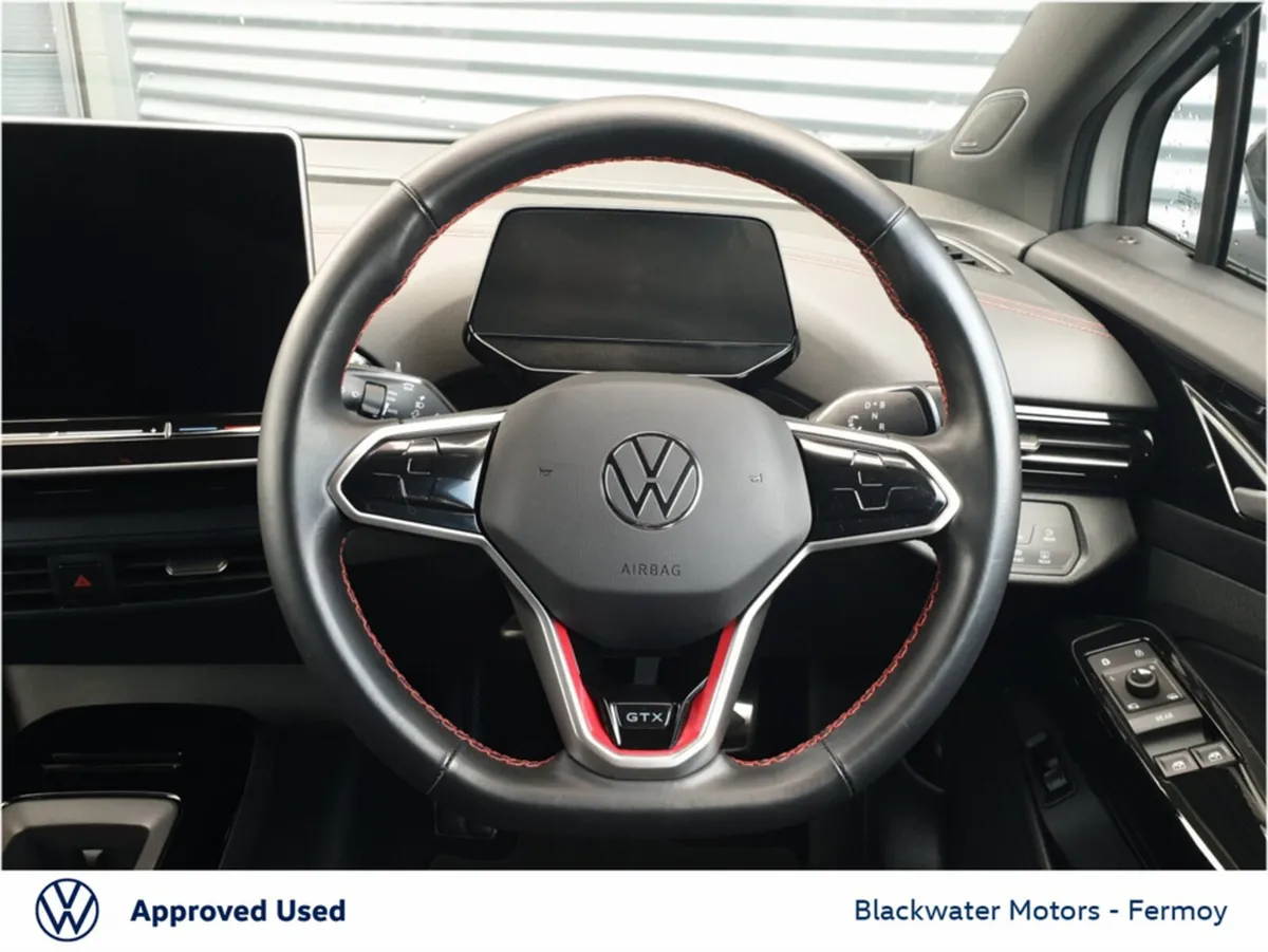 Volkswagen ID.4 Hatchback, Electric, 2025, Black
