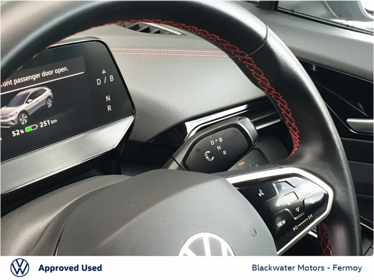 Volkswagen ID.4 Hatchback, Electric, 2025, Black