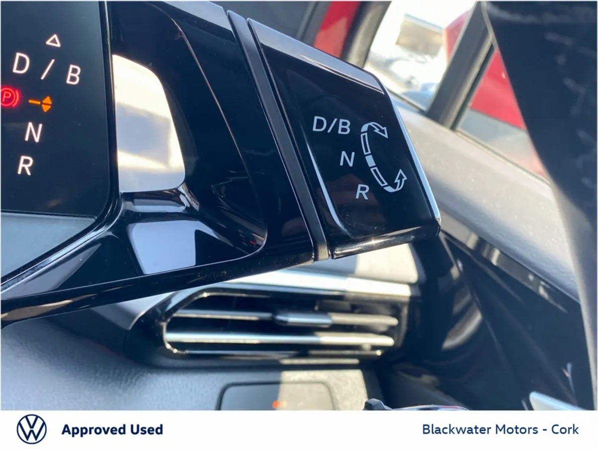 Volkswagen ID.4 Estate, Electric, 2023, Red