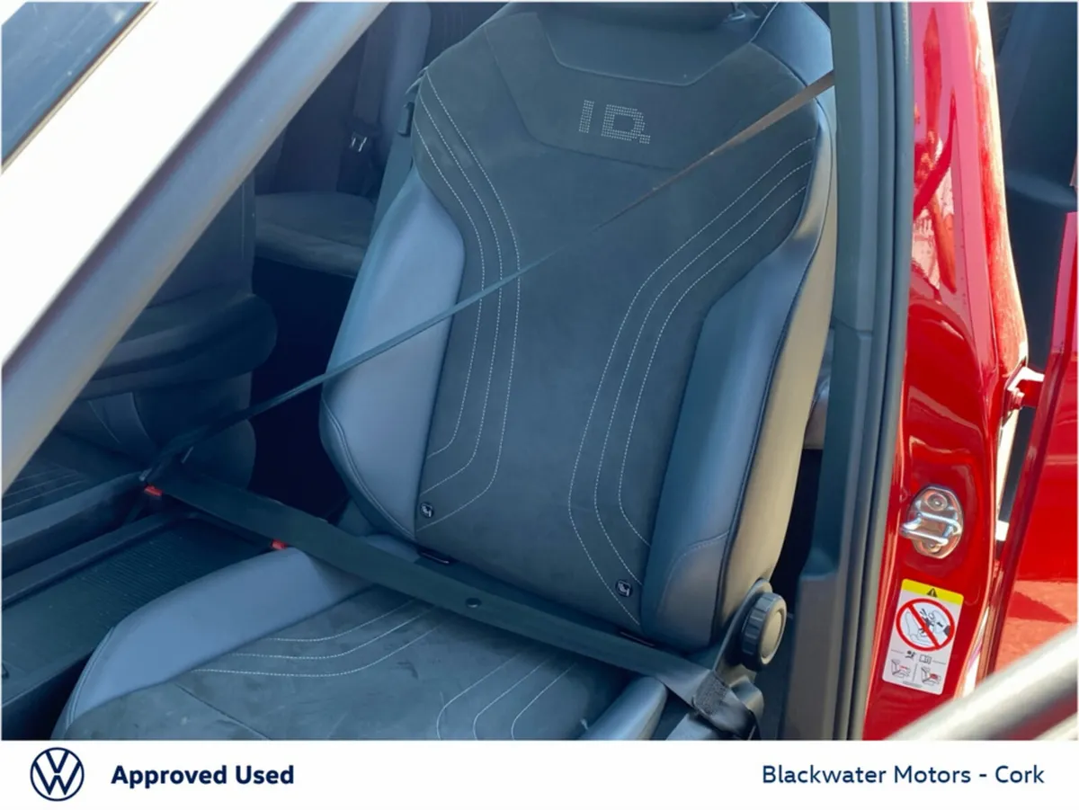 Volkswagen ID.4 Estate, Electric, 2023, Red