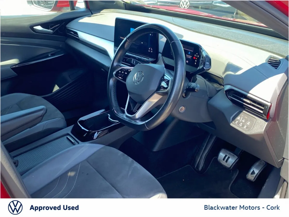Volkswagen ID.4 Estate, Electric, 2023, Red
