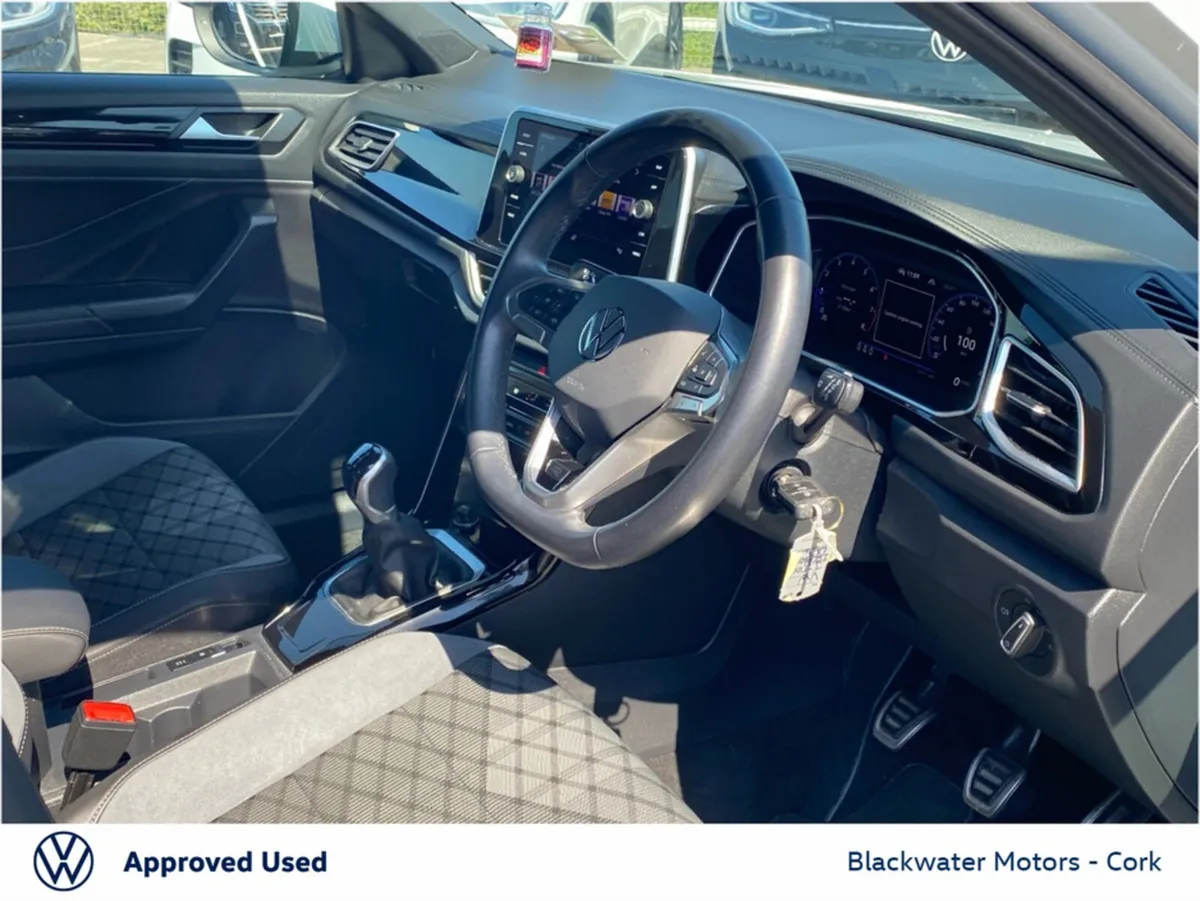 Volkswagen T-Roc SUV, Petrol, 2023, White