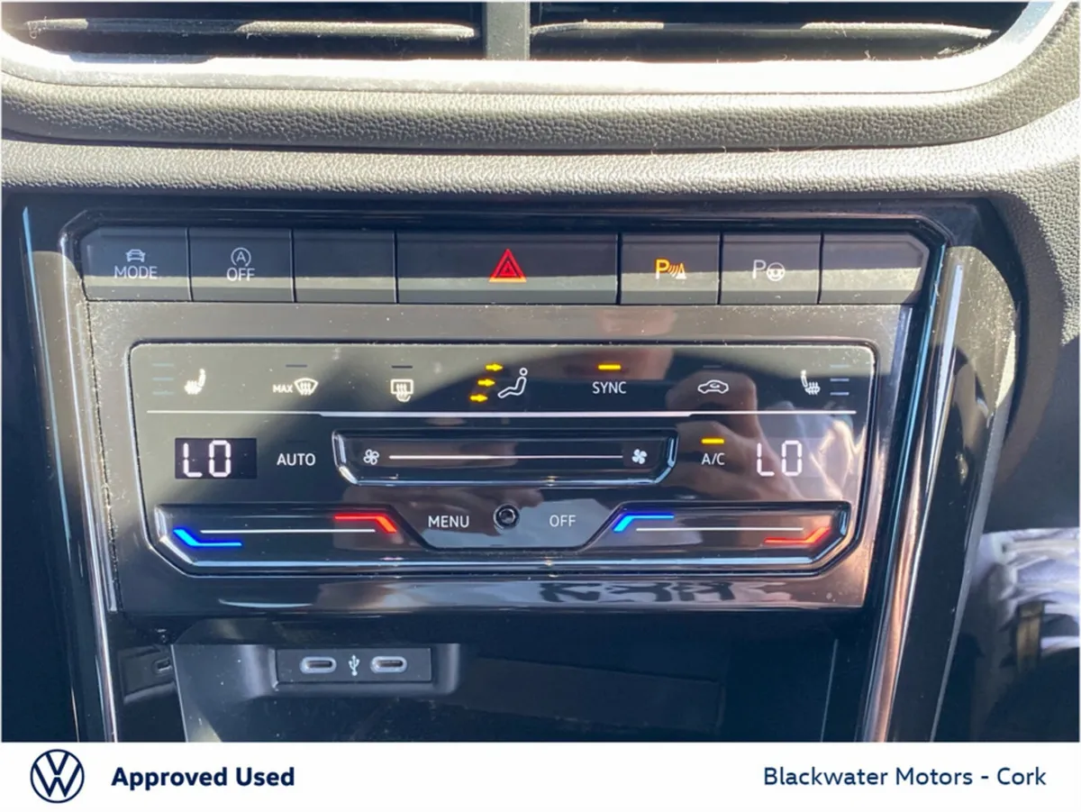 Volkswagen T-Roc SUV, Petrol, 2023, White