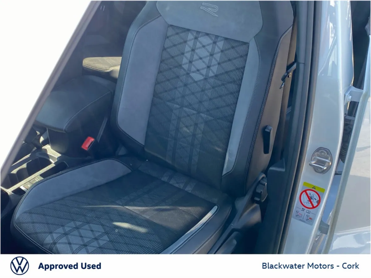 Volkswagen T-Roc SUV, Petrol, 2023, White