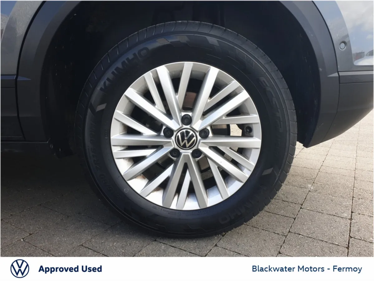 Volkswagen T-Roc SUV, Petrol, 2023, Grey