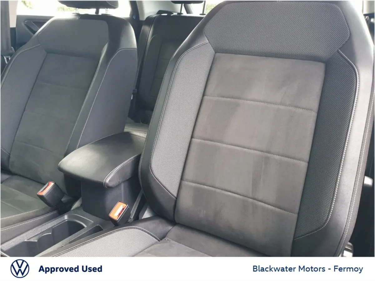 Volkswagen T-Roc SUV, Diesel, 2023, Blue