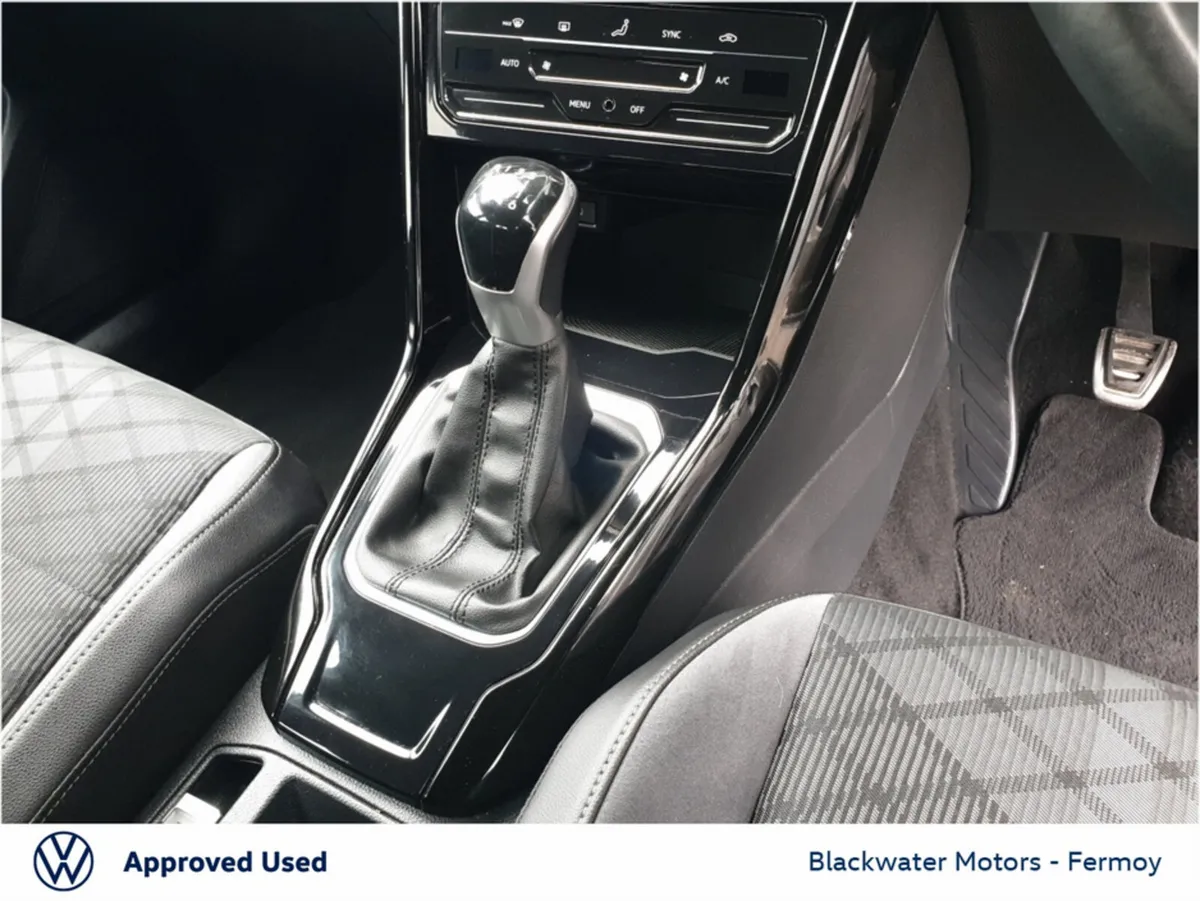 Volkswagen T-Roc SUV, Petrol, 2023, Black