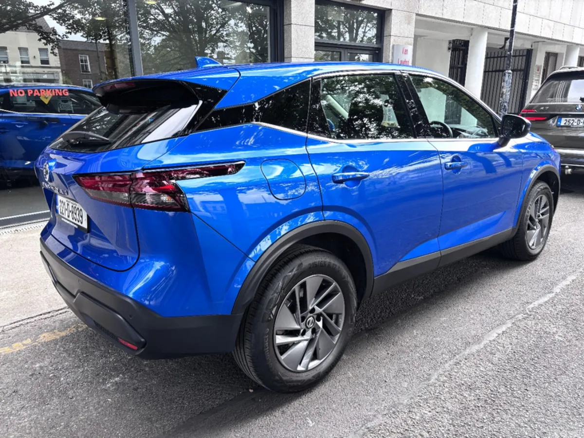 Nissan Qashqai MPV, Petrol, 2022, Blue