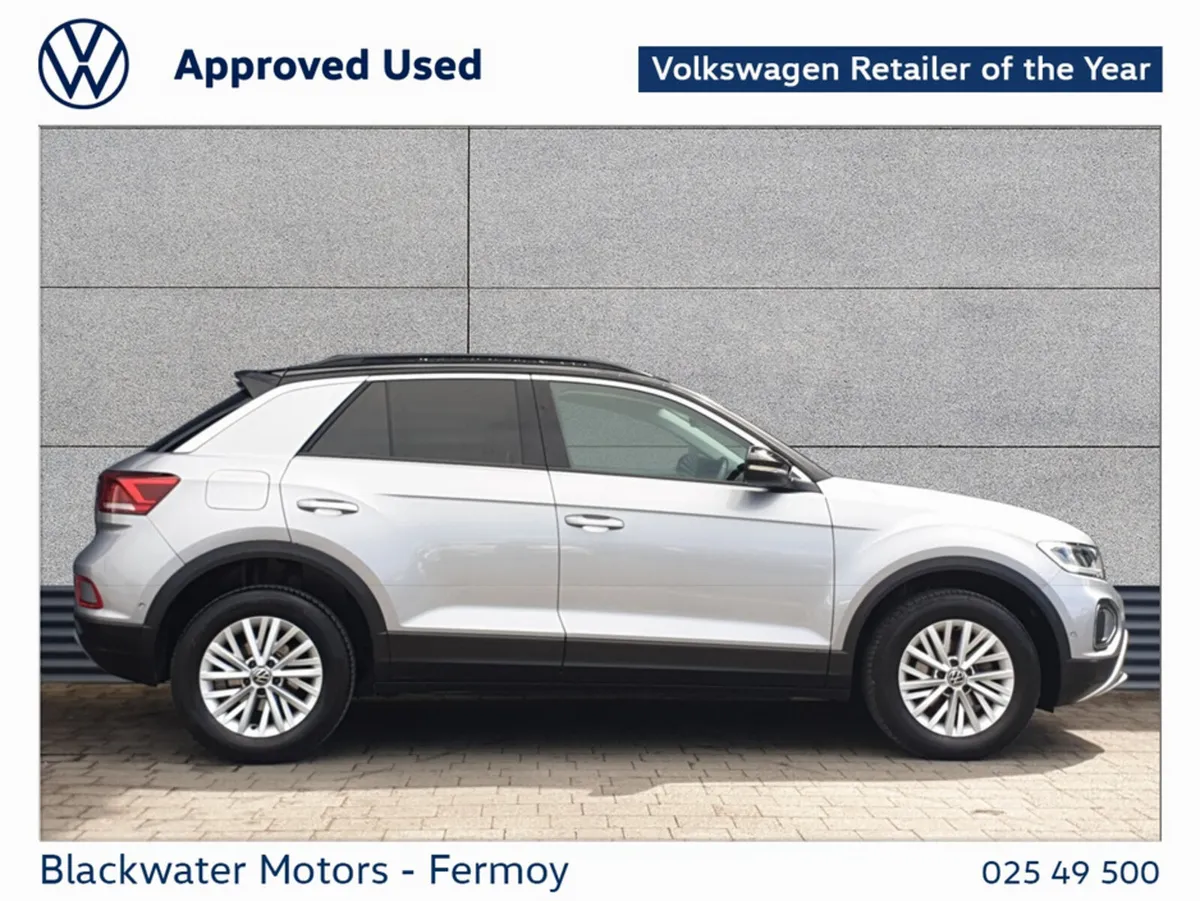 Volkswagen T-Roc SUV, Petrol, 2023, Black