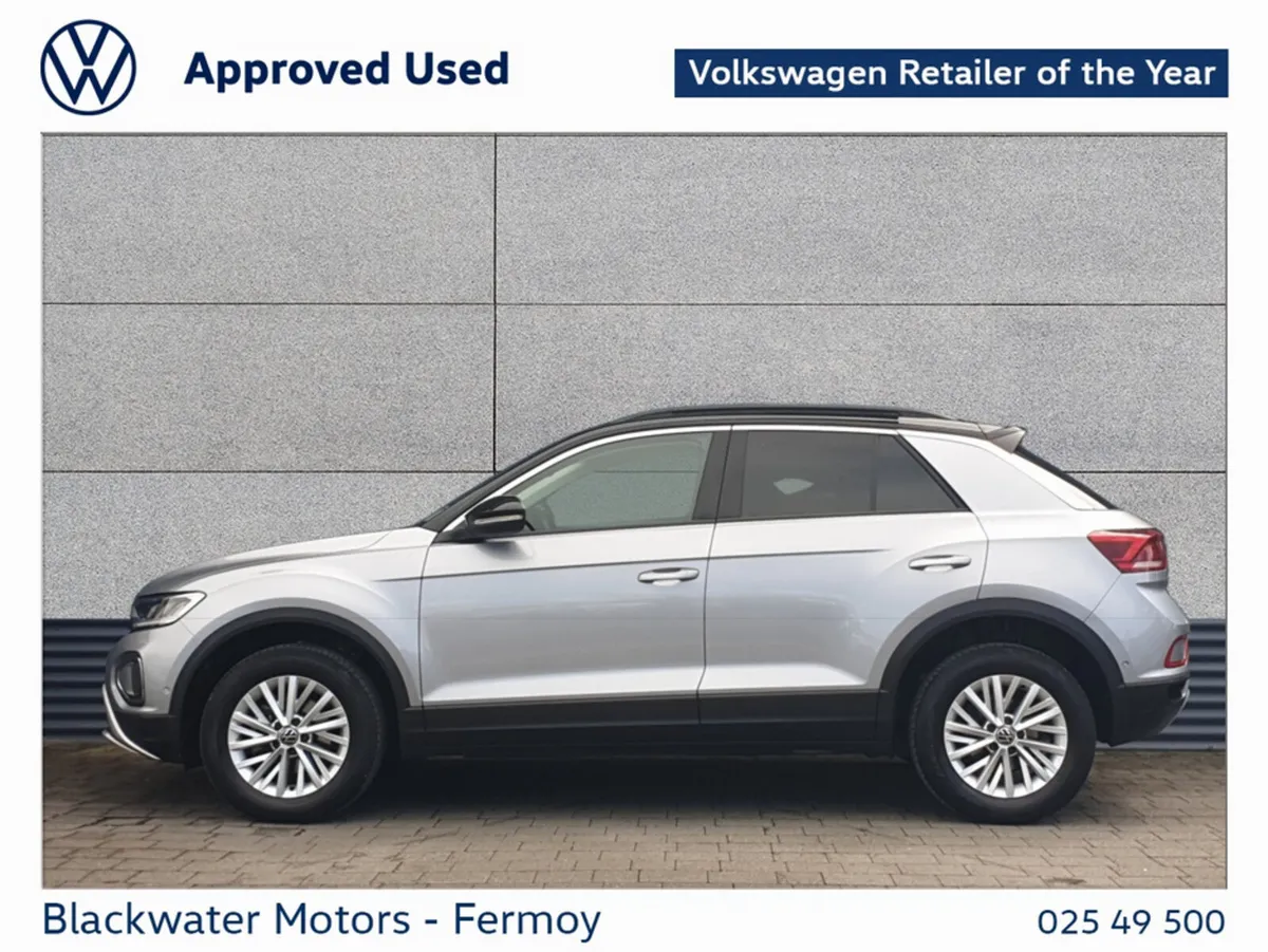 Volkswagen T-Roc SUV, Petrol, 2023, Black