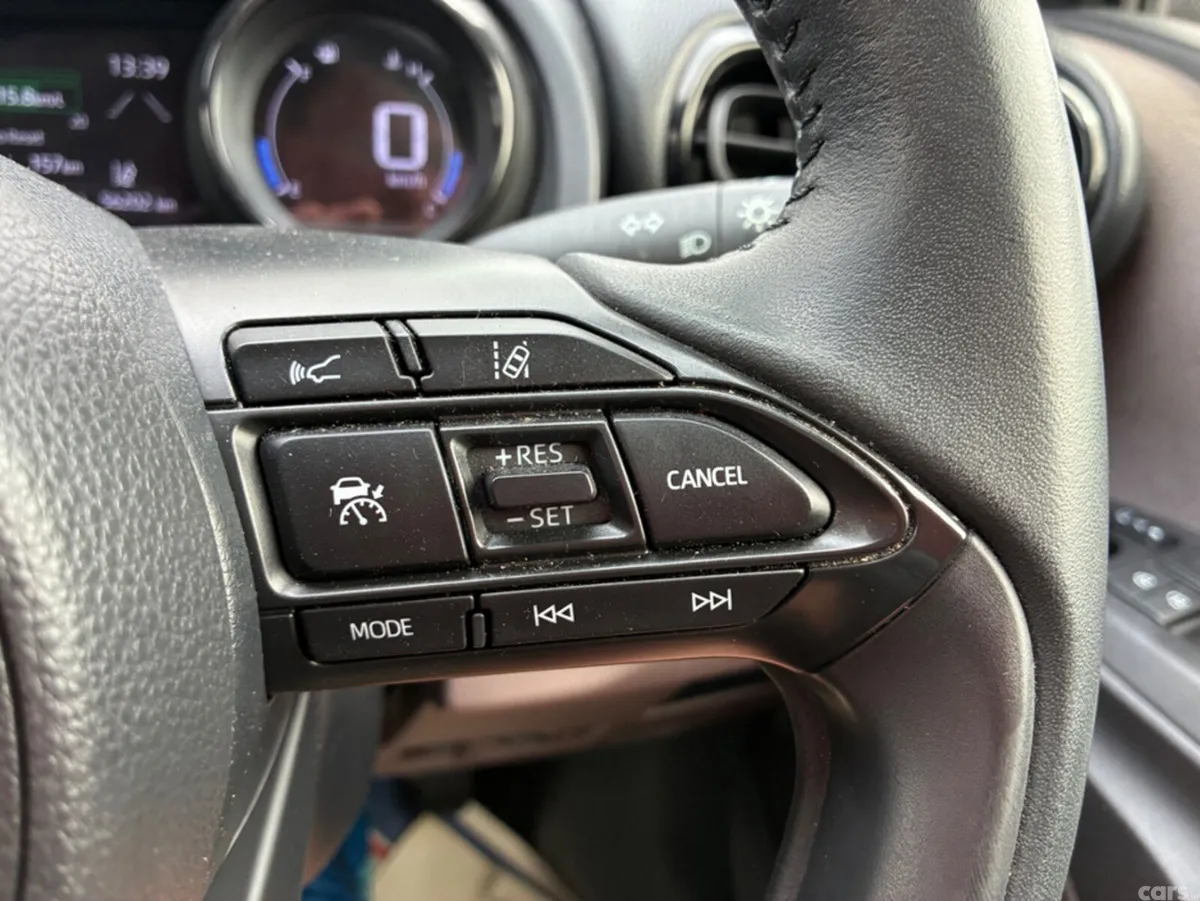 Toyota Yaris Hatchback, Petrol, 2020, Red