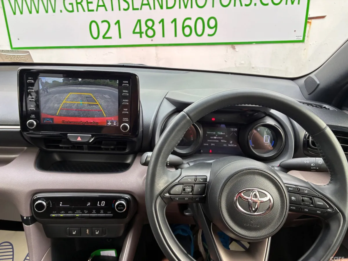 Toyota Yaris Hatchback, Petrol, 2020, Red