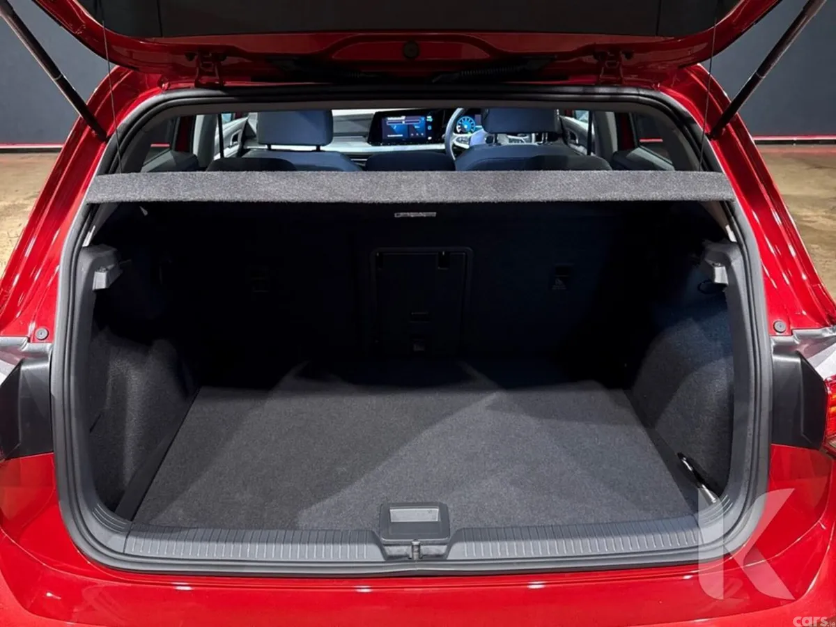 Volkswagen Golf Hatchback, Petrol, 2022, Red