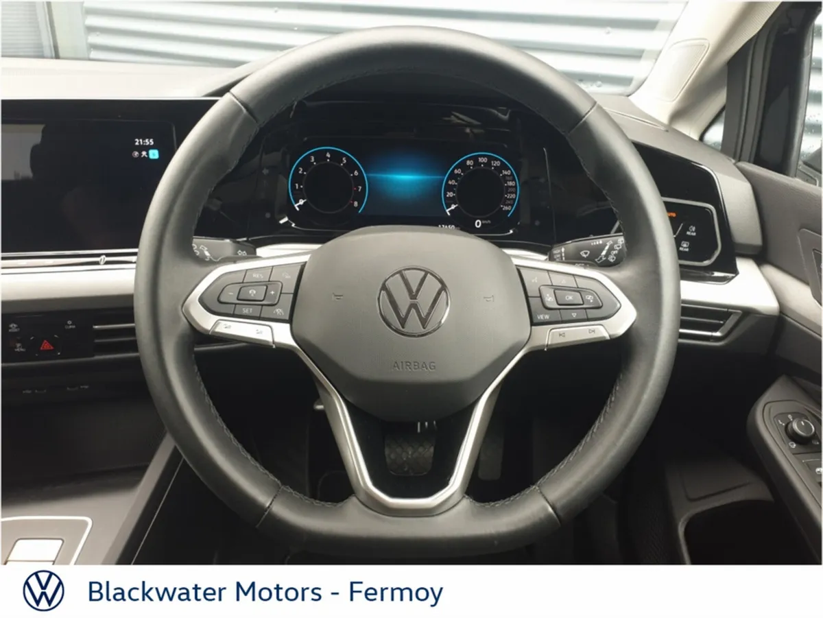 Volkswagen Golf Hatchback, Petrol, 2023, Black