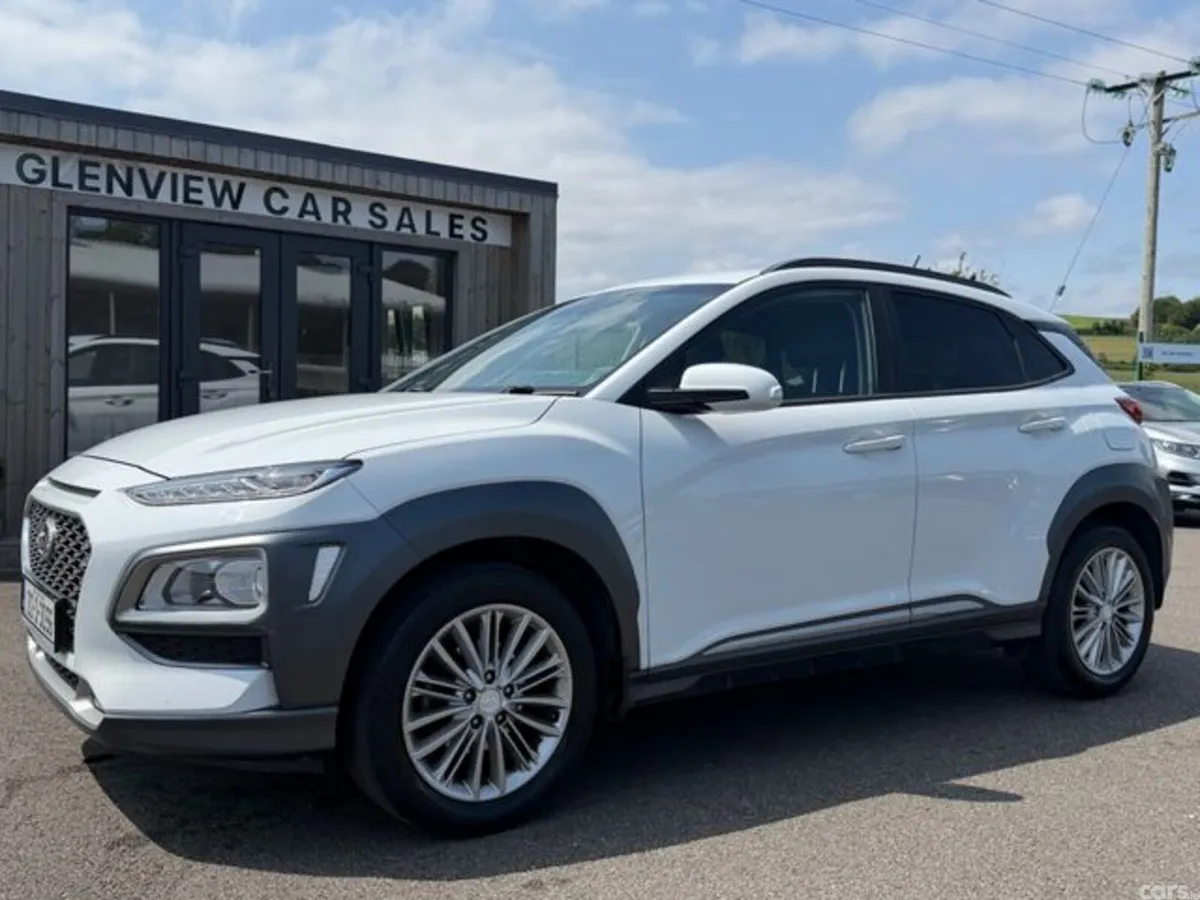 Hyundai KONA MPV, Petrol, 2021, White