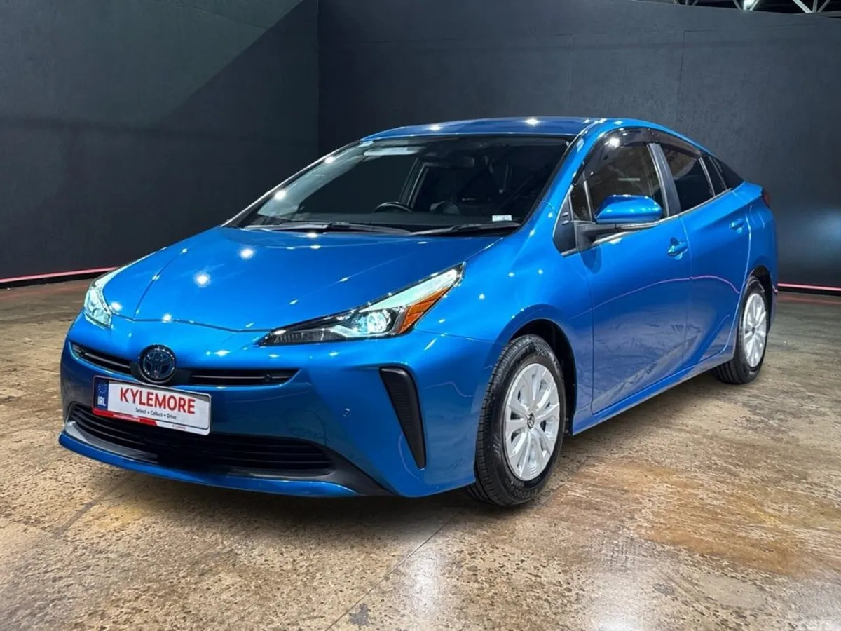 Toyota Prius Hatchback, Petrol Hybrid, 2022, Blue