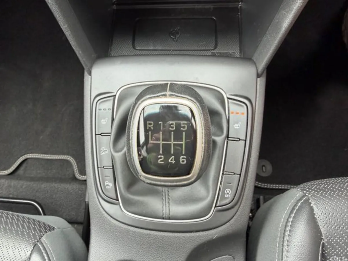 Hyundai KONA MPV, Petrol, 2021, White