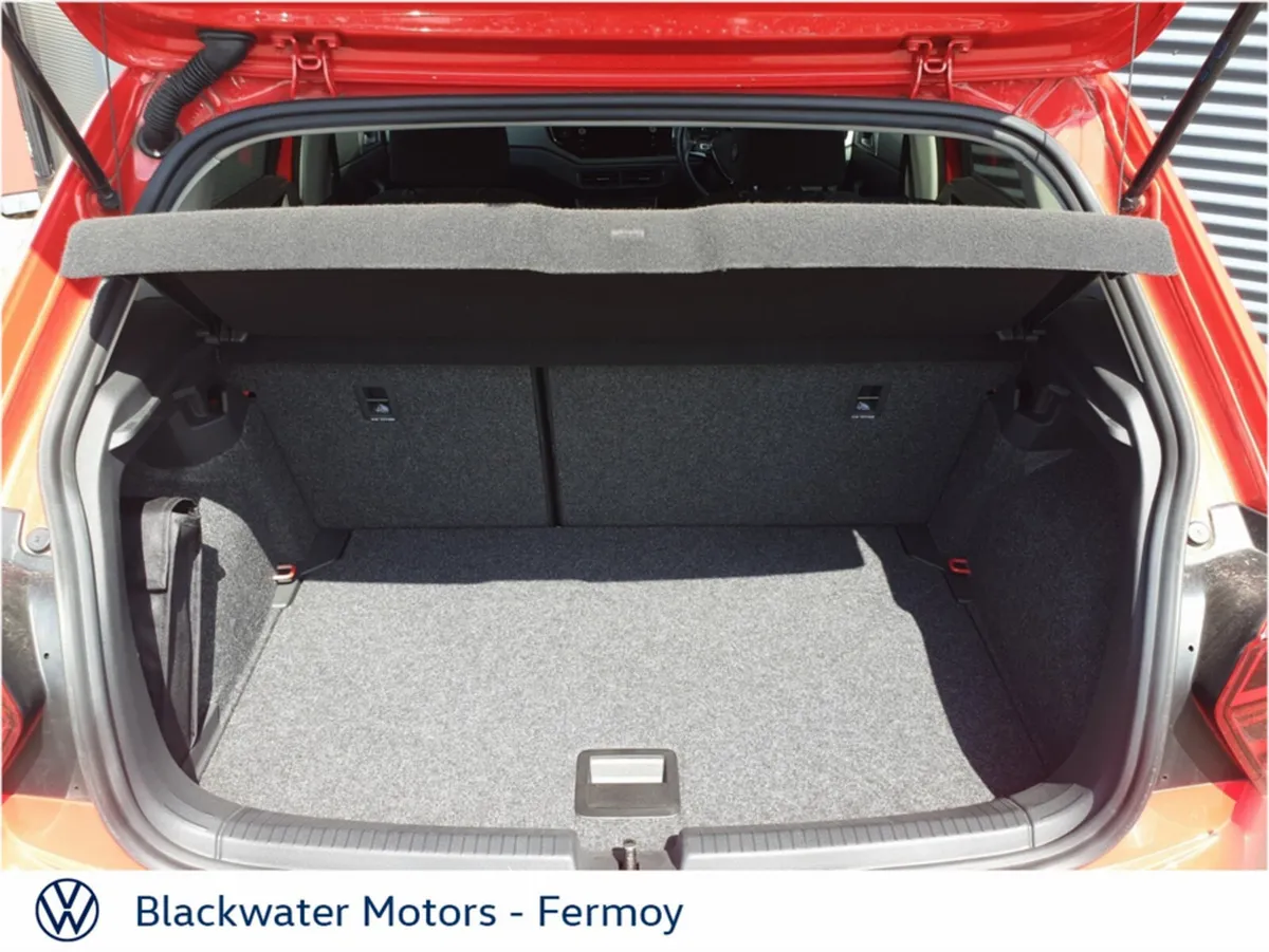 Volkswagen Polo Hatchback, Petrol, 2018, Red