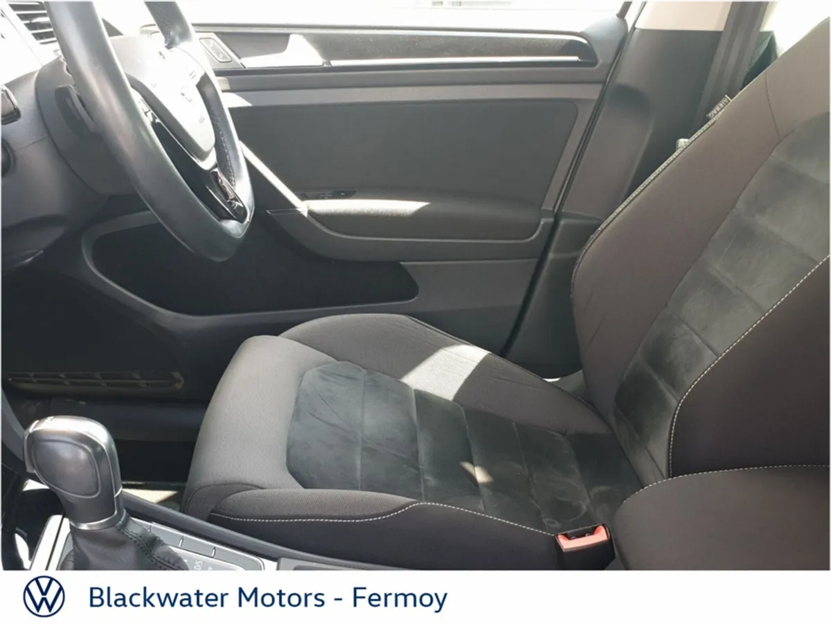 Volkswagen Golf Hatchback, Petrol, 2017, White