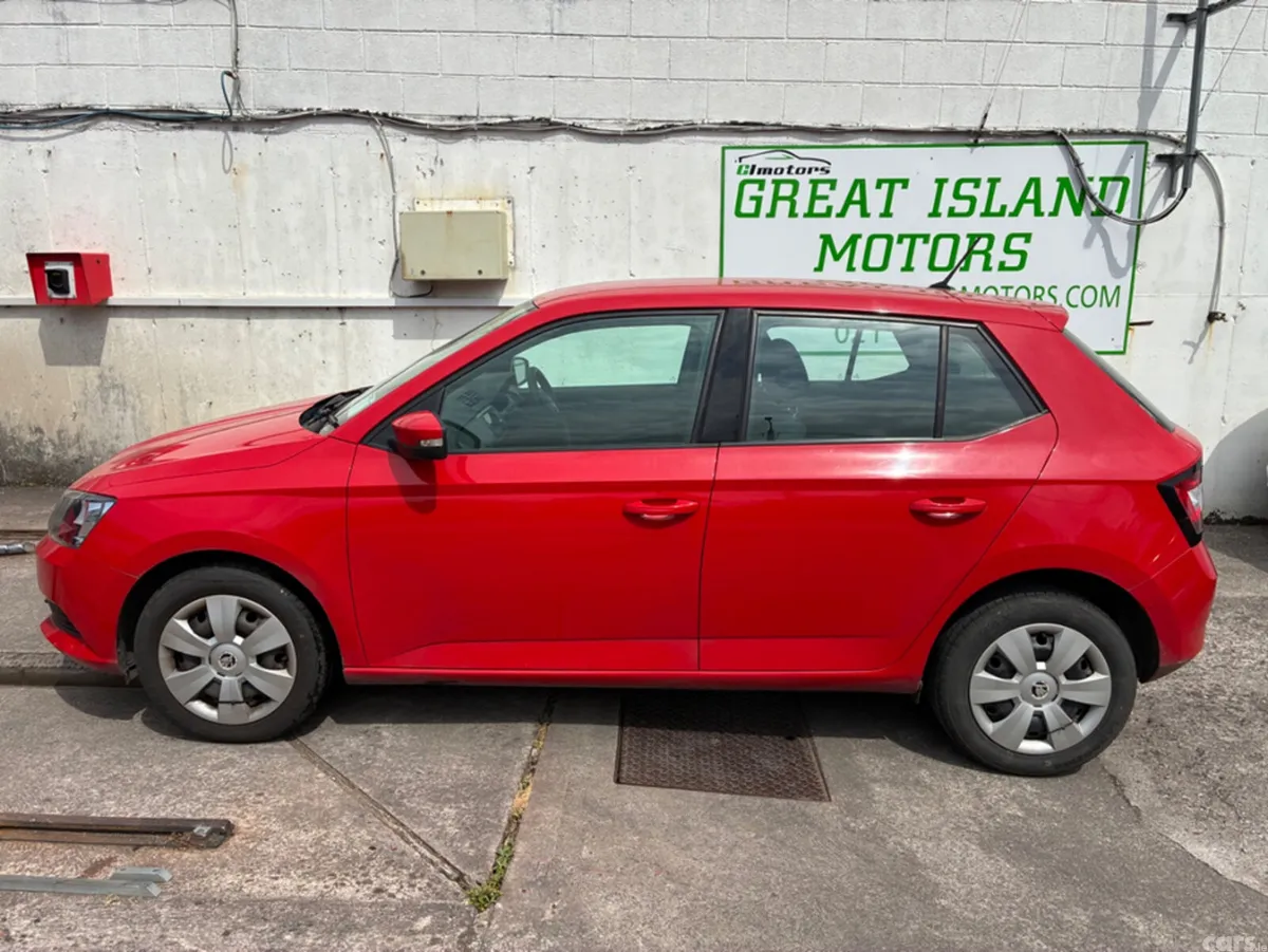 Skoda Fabia Hatchback, Petrol, 2017, Red