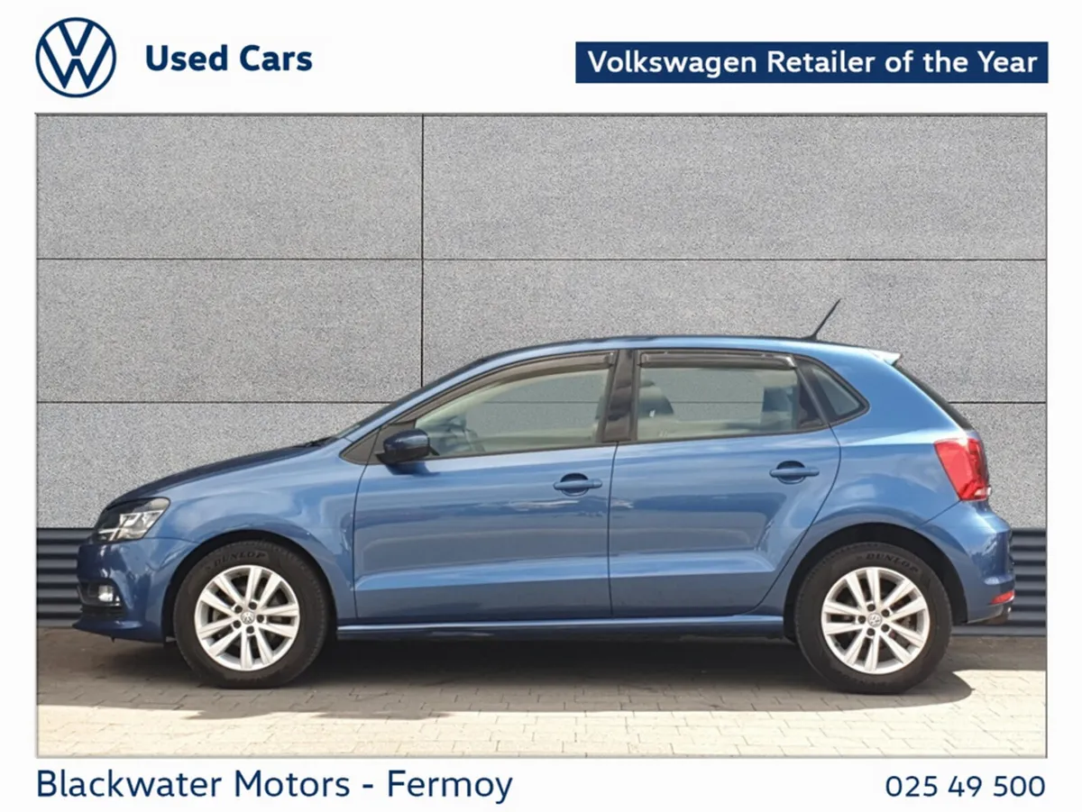 Volkswagen Polo Hatchback, Petrol, 2017, Blue