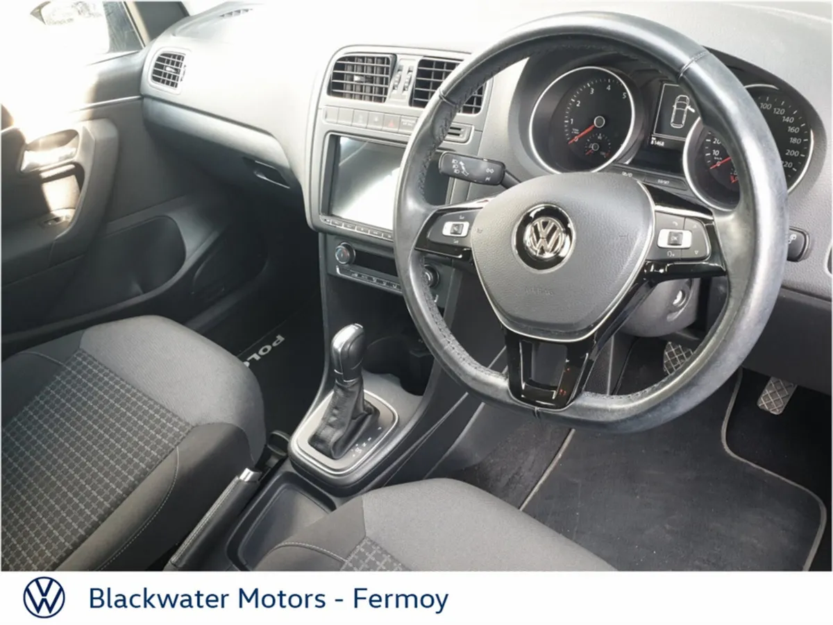 Volkswagen Polo Hatchback, Petrol, 2017, Blue