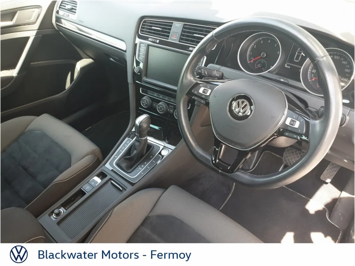 Volkswagen Golf Hatchback, Petrol, 2017, White