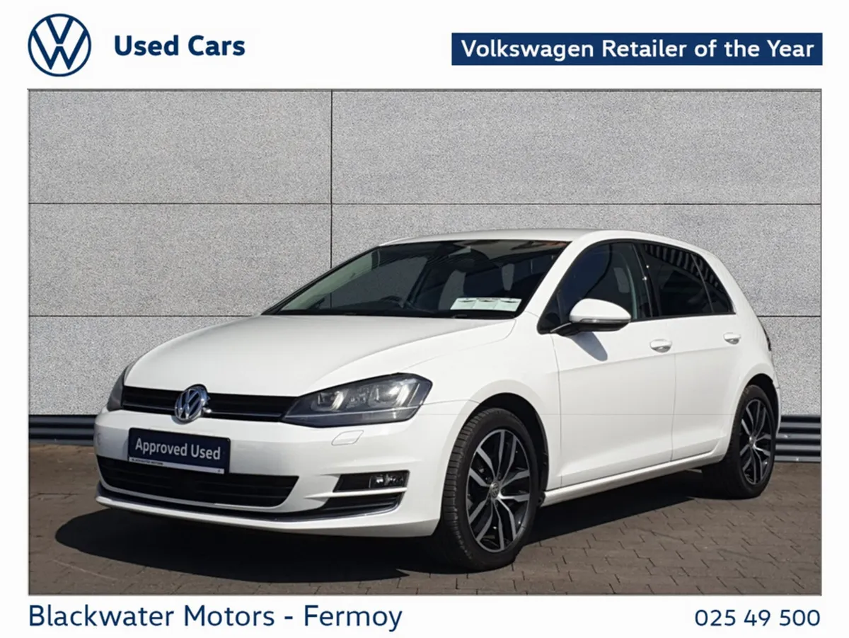 Volkswagen Golf Hatchback, Petrol, 2017, White