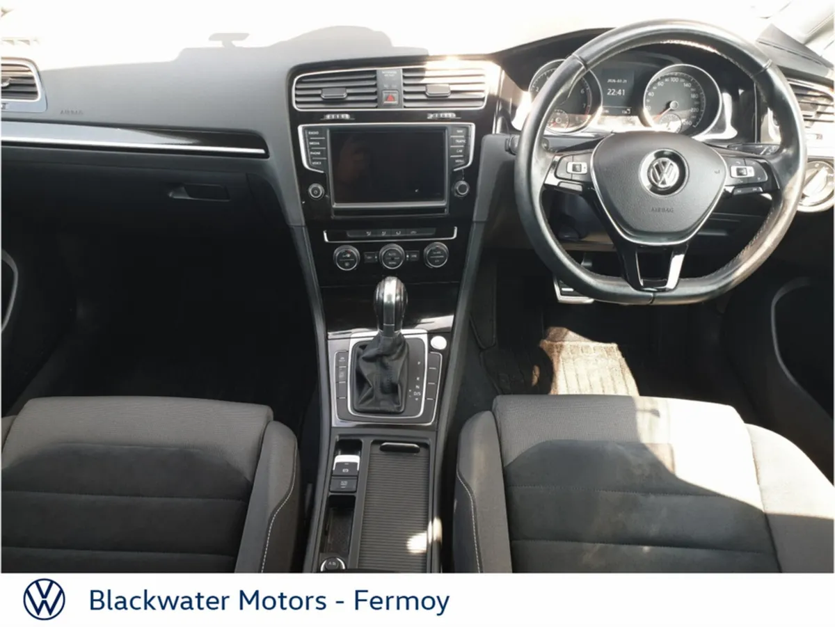 Volkswagen Golf Hatchback, Petrol, 2017, White