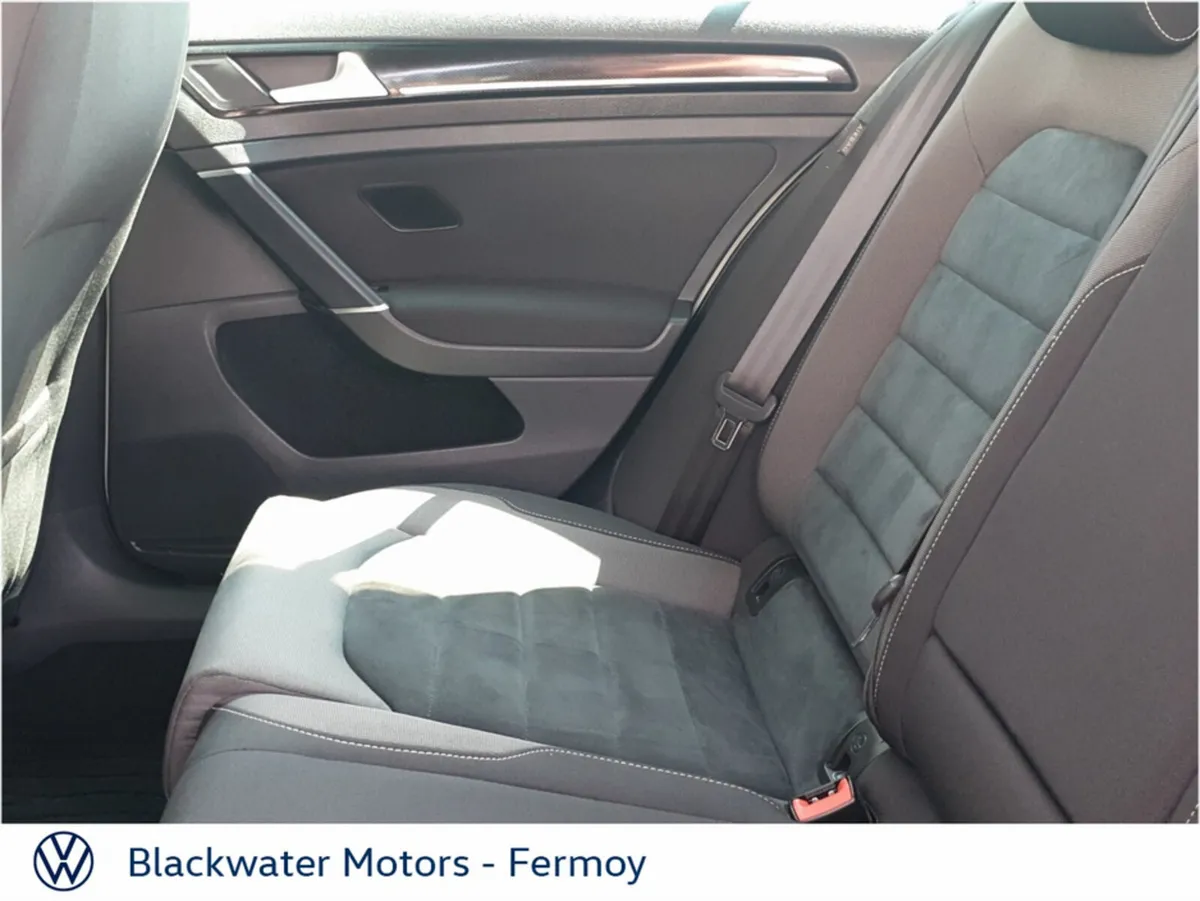 Volkswagen Golf Hatchback, Petrol, 2017, White
