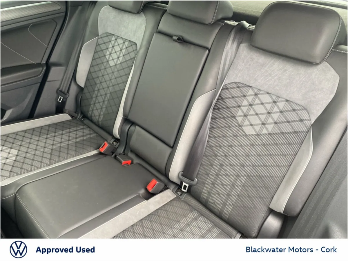 Volkswagen Tiguan Hatchback, Diesel, 2023, Black